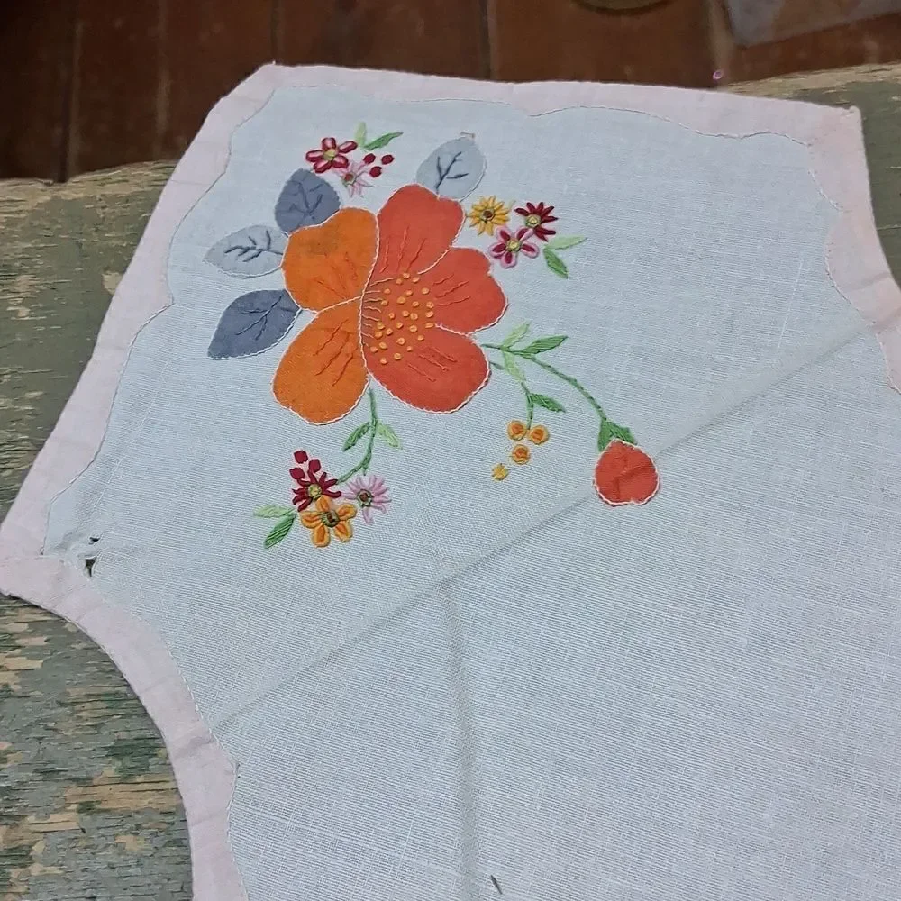 Beautiful wild flower bouquet embroidered on tatted lace  runner & Unique Floral
